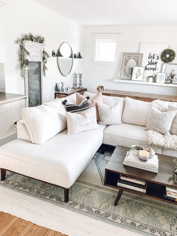 10 Great Decoration Examples For Small Living Spaces in Toronto