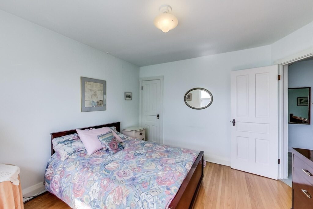 Photo of 138 Airdrie Road
