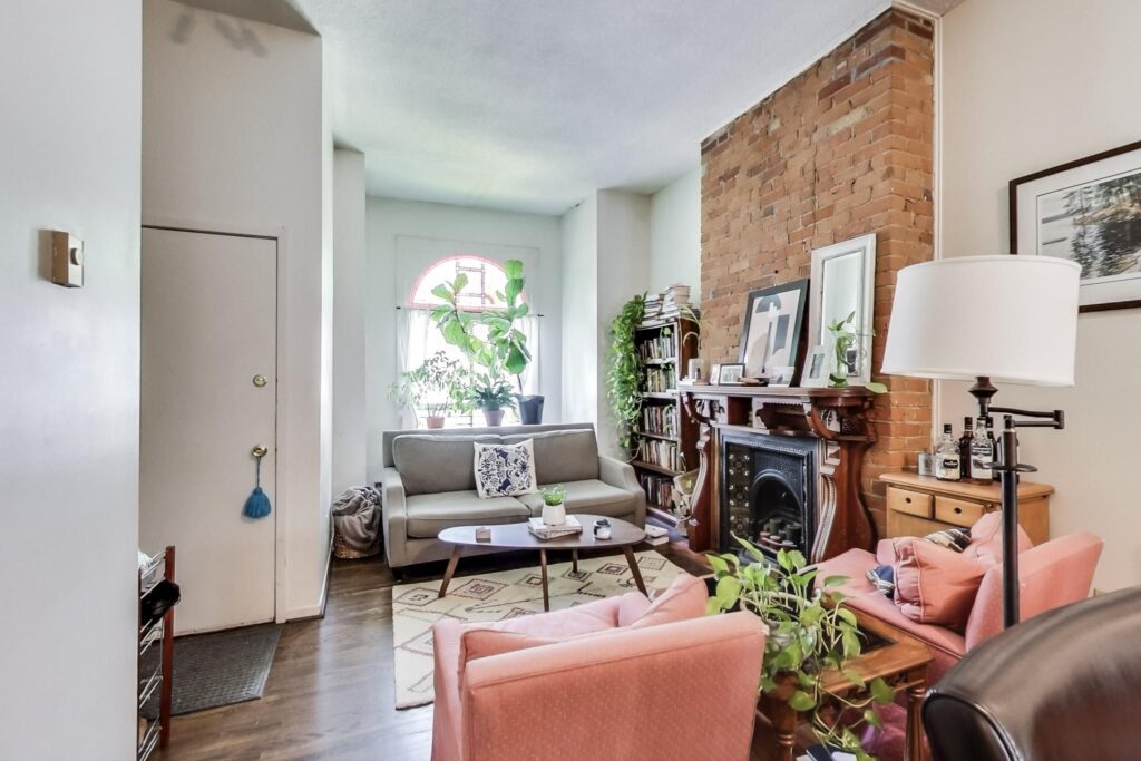 Photo of 167 Broadview Avenue