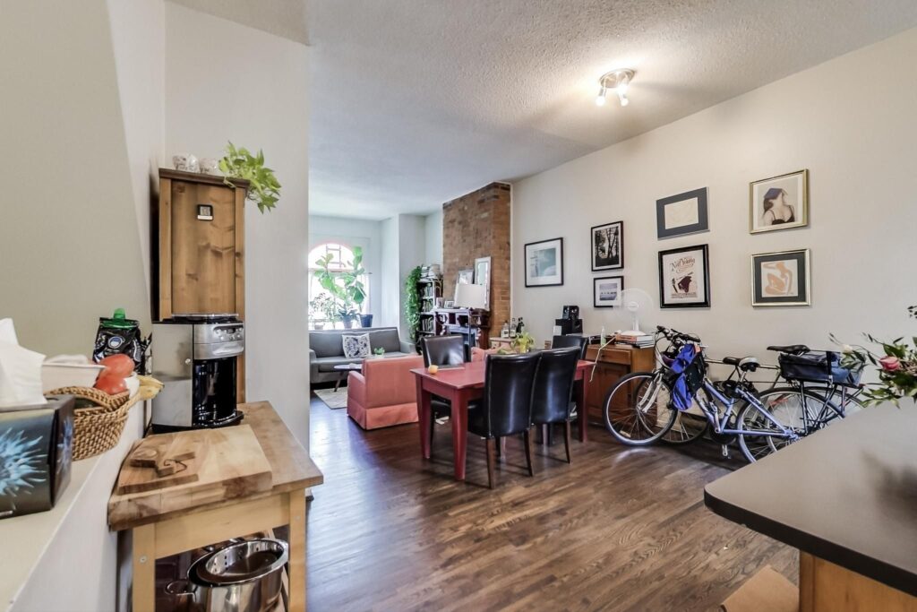 Photo of 167 Broadview Avenue
