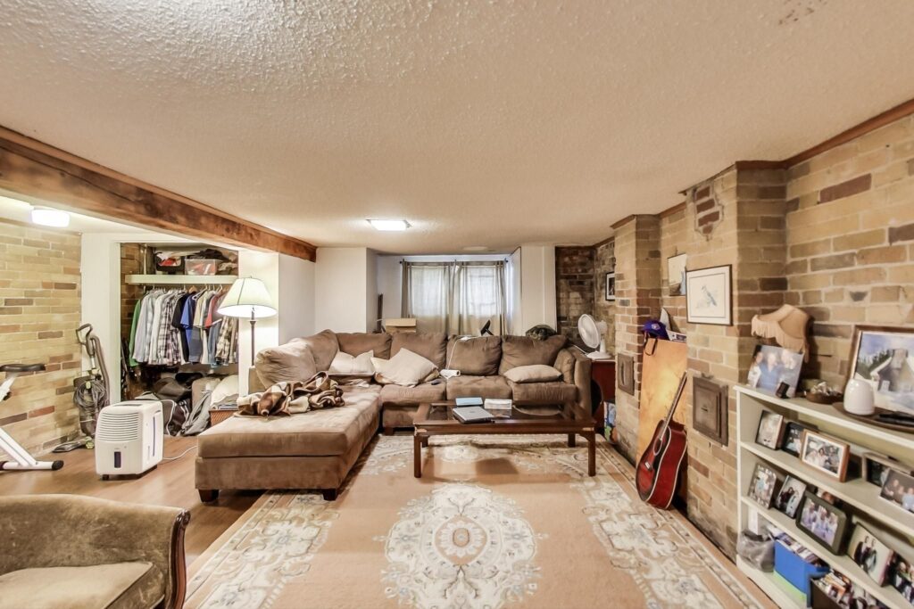 Photo of 167 Broadview Avenue