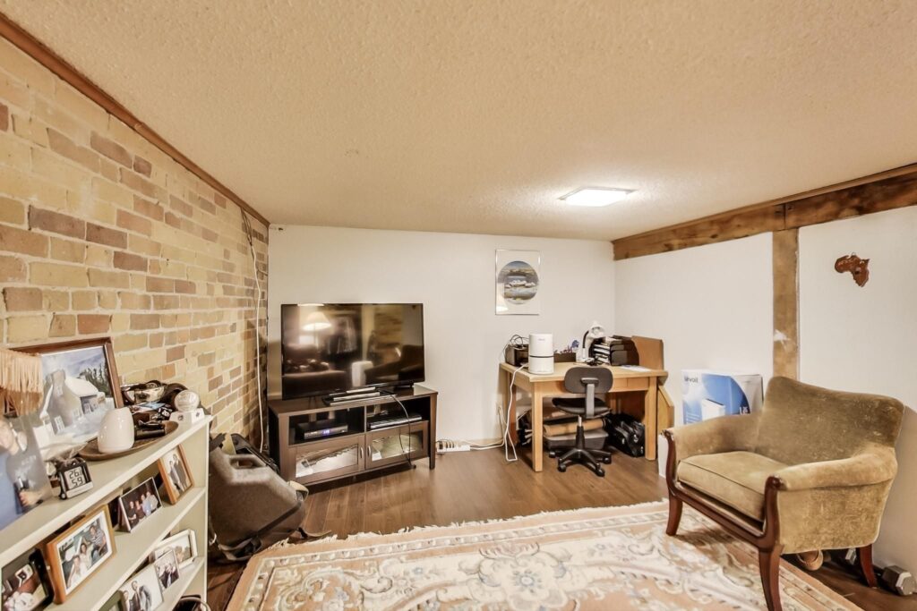 Photo of 167 Broadview Avenue