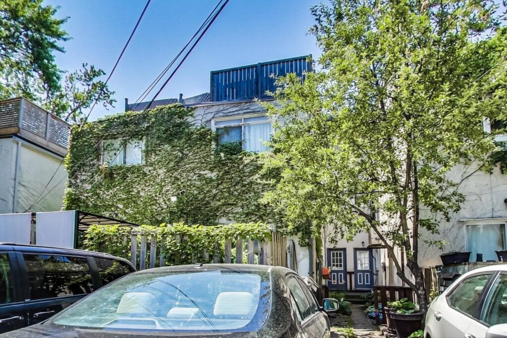 Photo of 167 Broadview Avenue