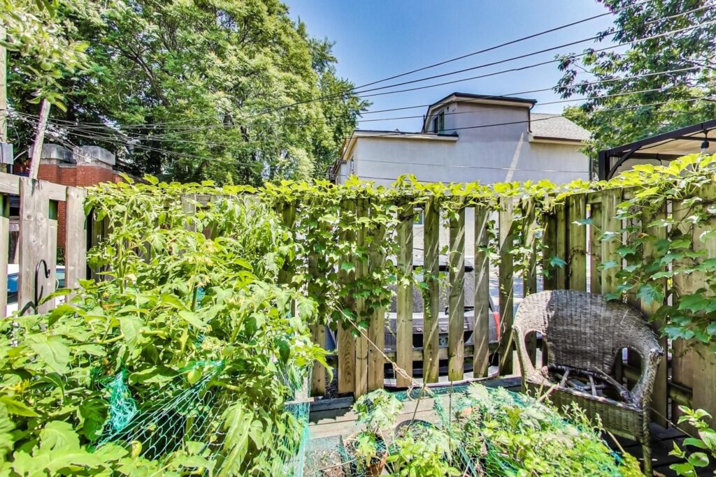 Photo of 167 Broadview Avenue