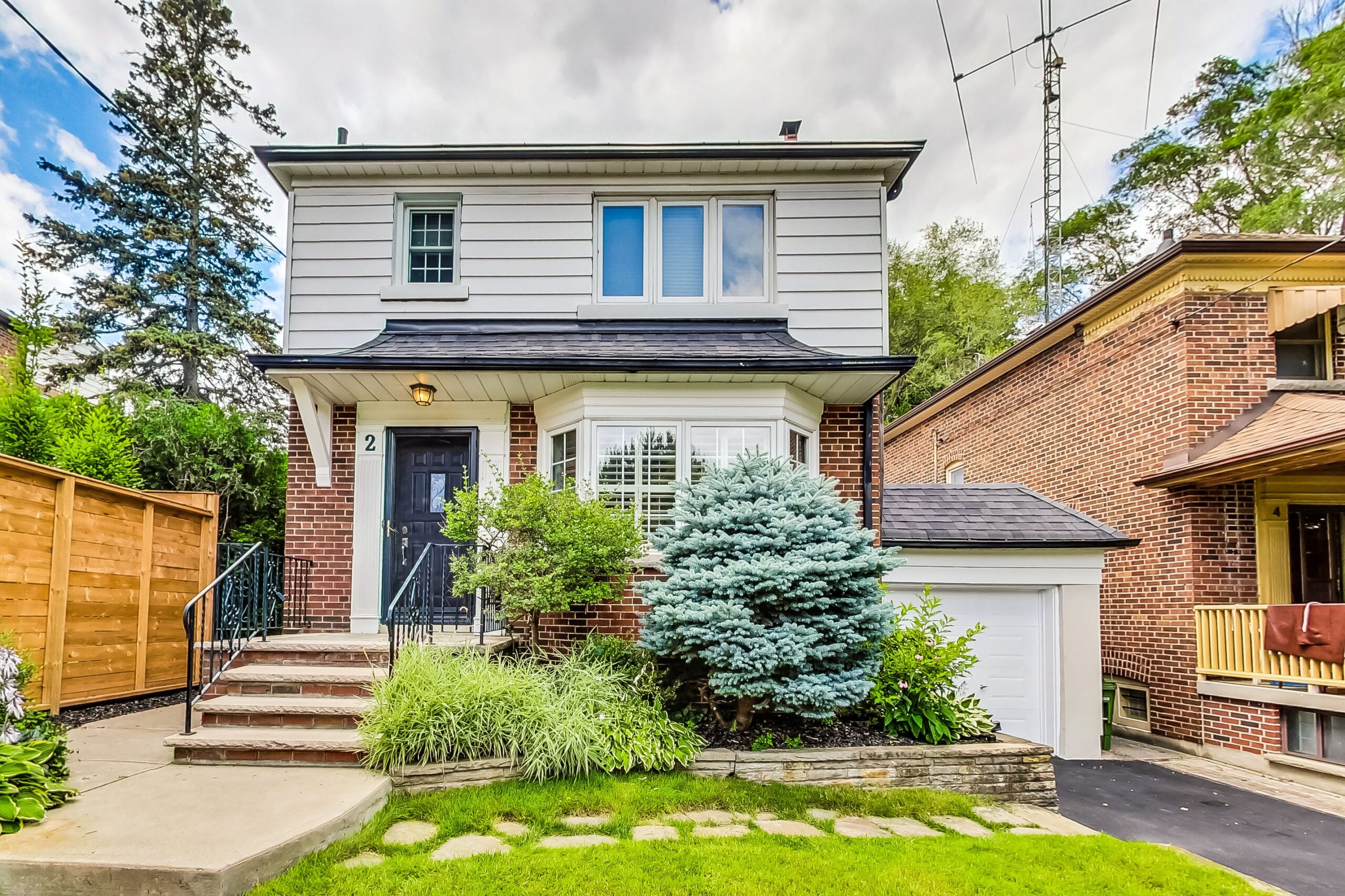 Photo of 2 Divadale Dr