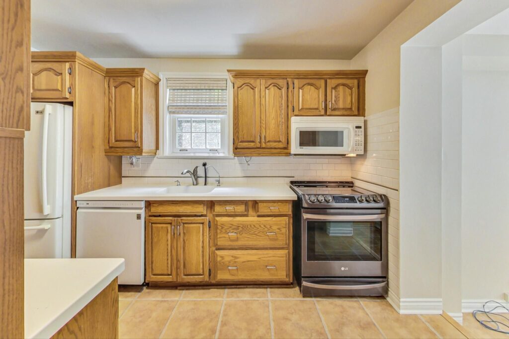 Photo of 2 Divadale Dr