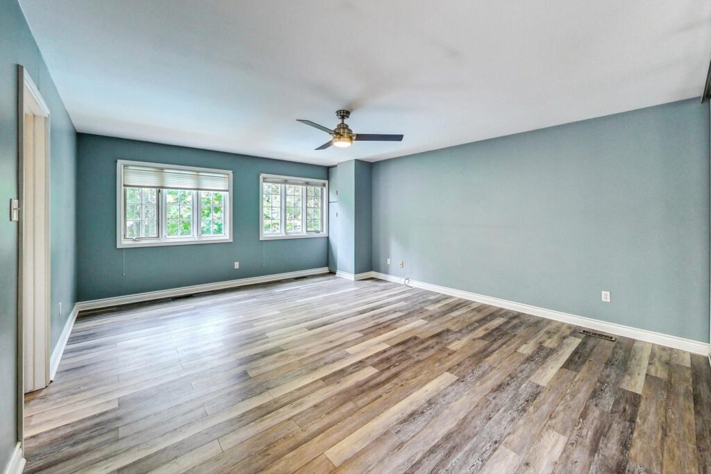 Photo of 2 Divadale Dr