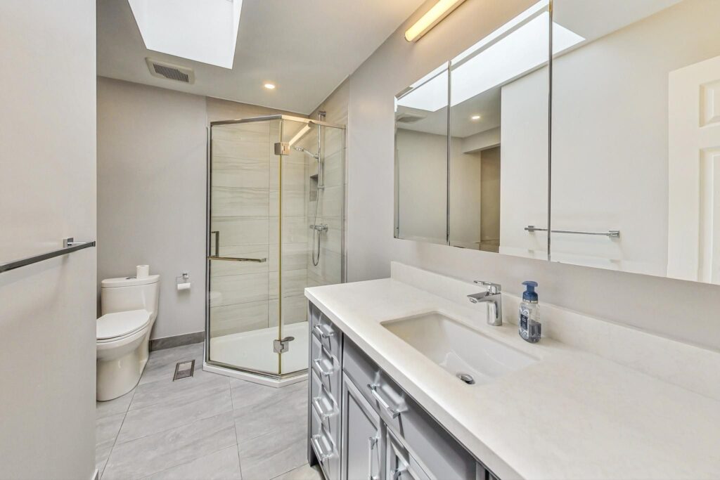 Photo of 2 Divadale Dr