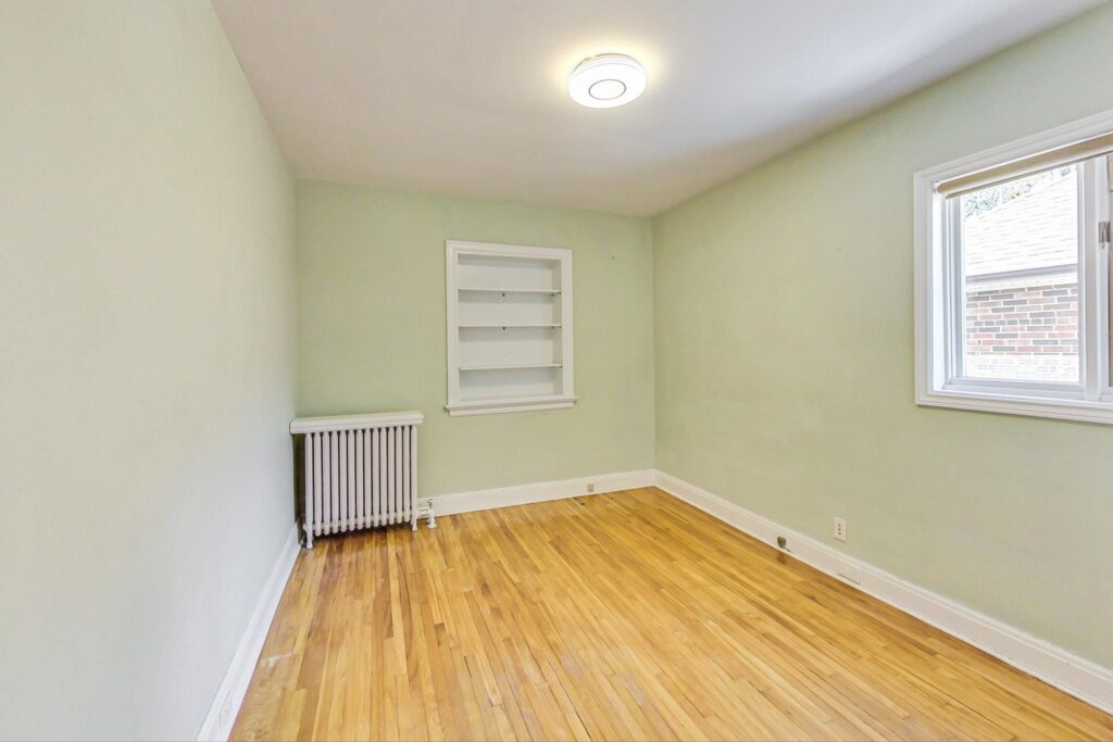Photo of 2 Divadale Dr