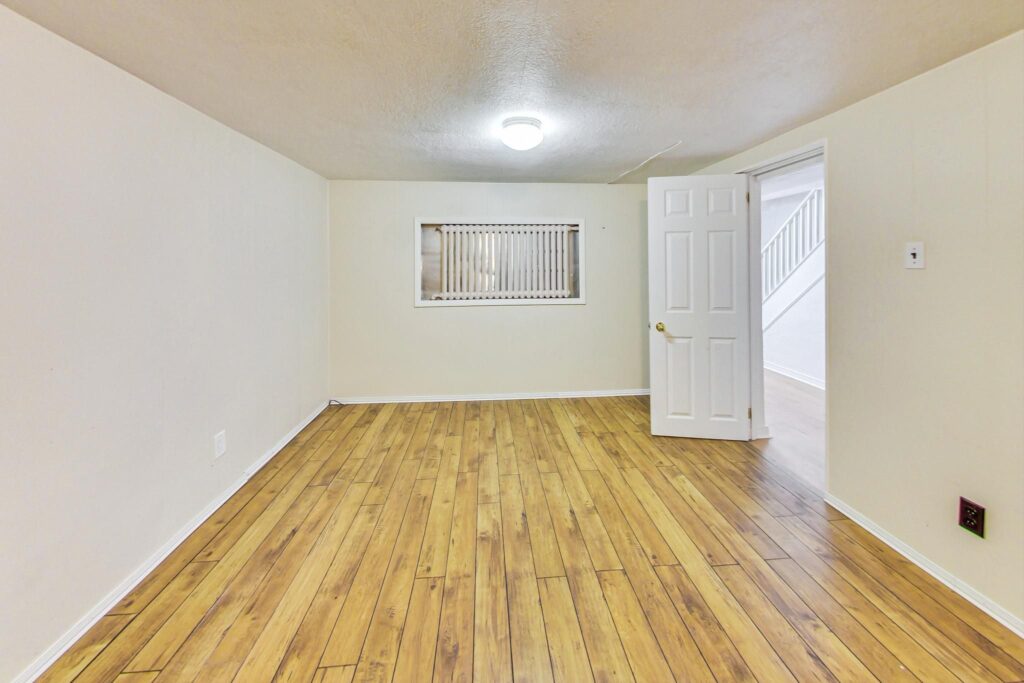 Photo of 2 Divadale Dr