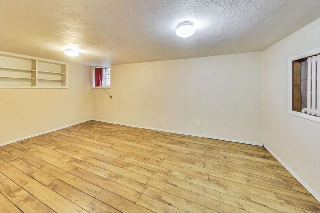 Photo of 2 Divadale Dr