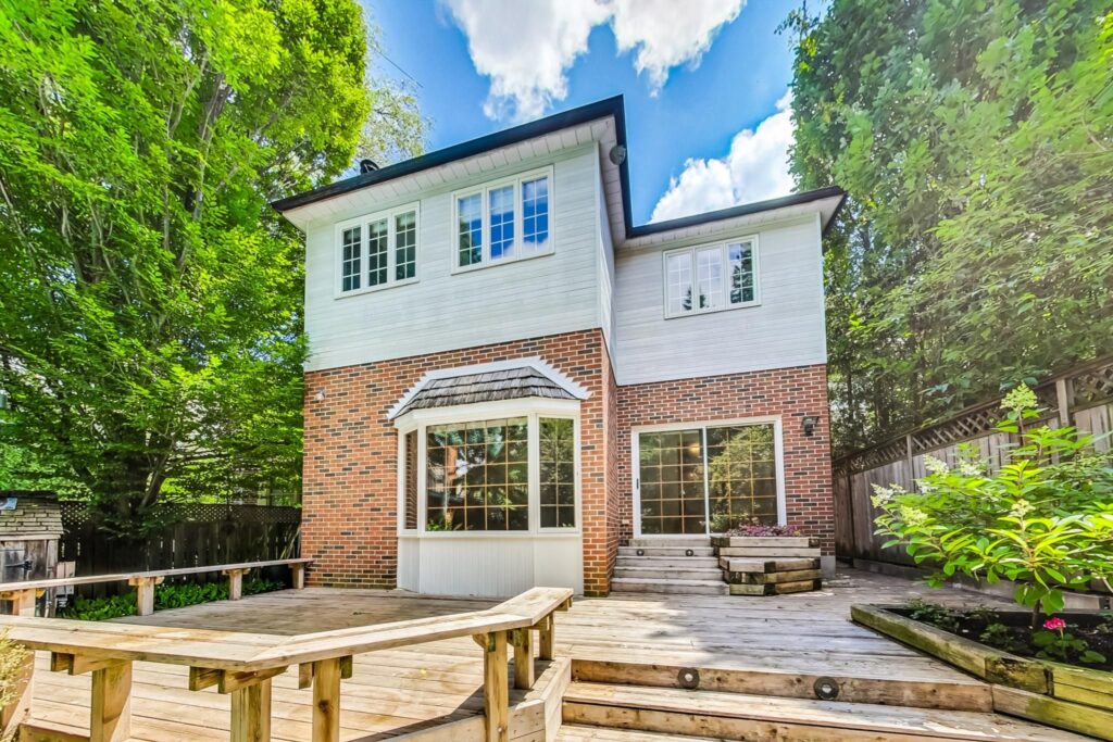 Photo of 2 Divadale Dr