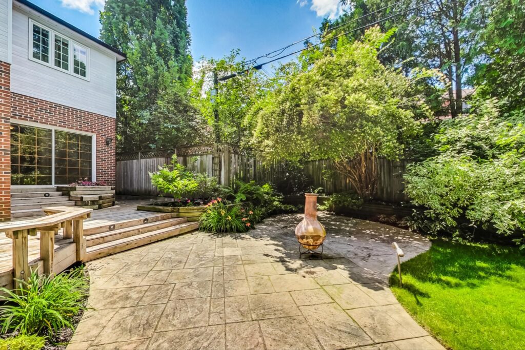 Photo of 2 Divadale Dr