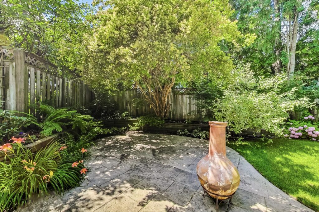 Photo of 2 Divadale Dr