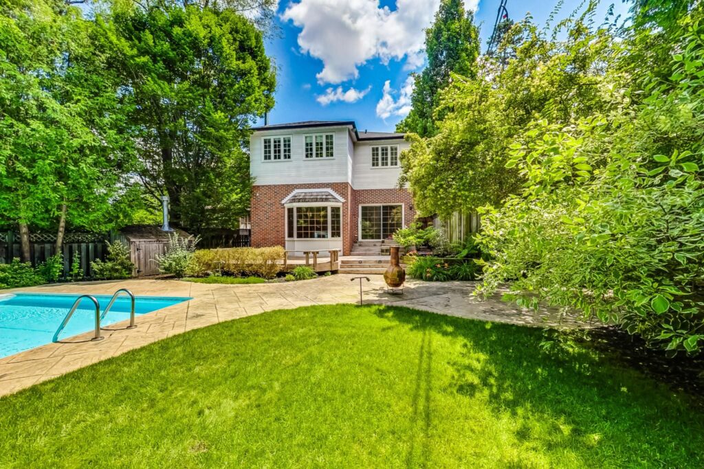Photo of 2 Divadale Dr