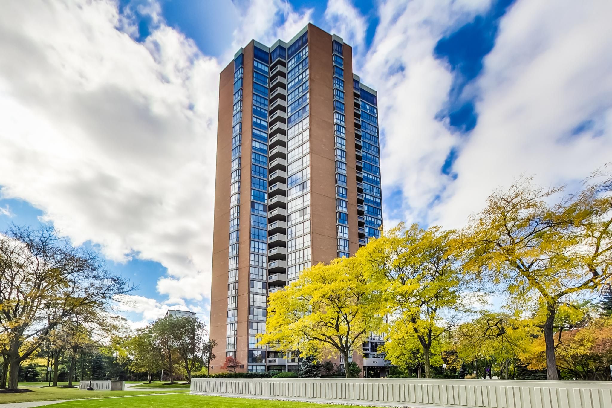 Photo of 2000 Islington Avenue, Unit 909