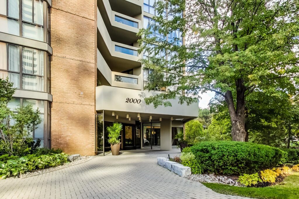 Photo of 2000 Islington Avenue, Unit 909