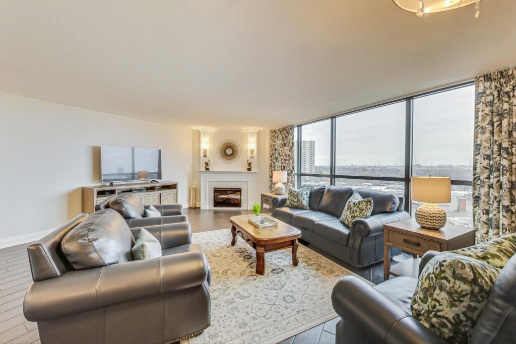 Photo of 2000 Islington Avenue, Unit 909