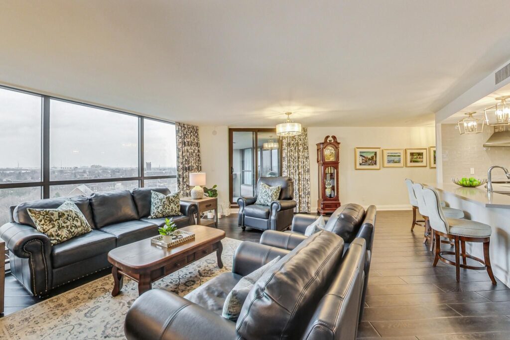Photo of 2000 Islington Avenue, Unit 909