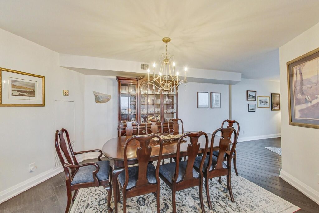 Photo of 2000 Islington Avenue, Unit 909