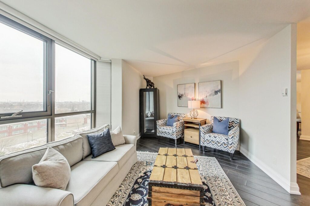 Photo of 2000 Islington Avenue, Unit 909