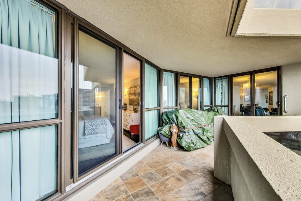Photo of 2000 Islington Avenue, Unit 909