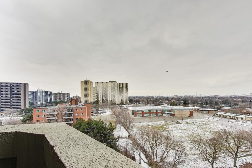 Photo of 2000 Islington Avenue, Unit 909
