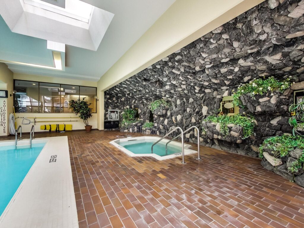 Photo of 2000 Islington Avenue, Unit 909