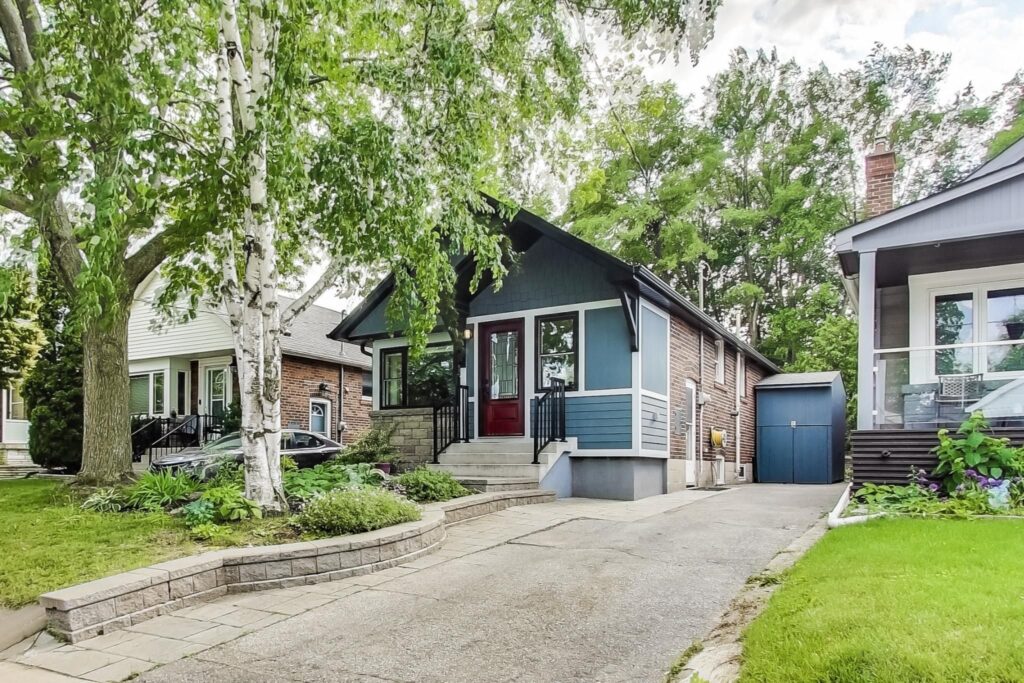 Photo of 22 Roblin Avenue