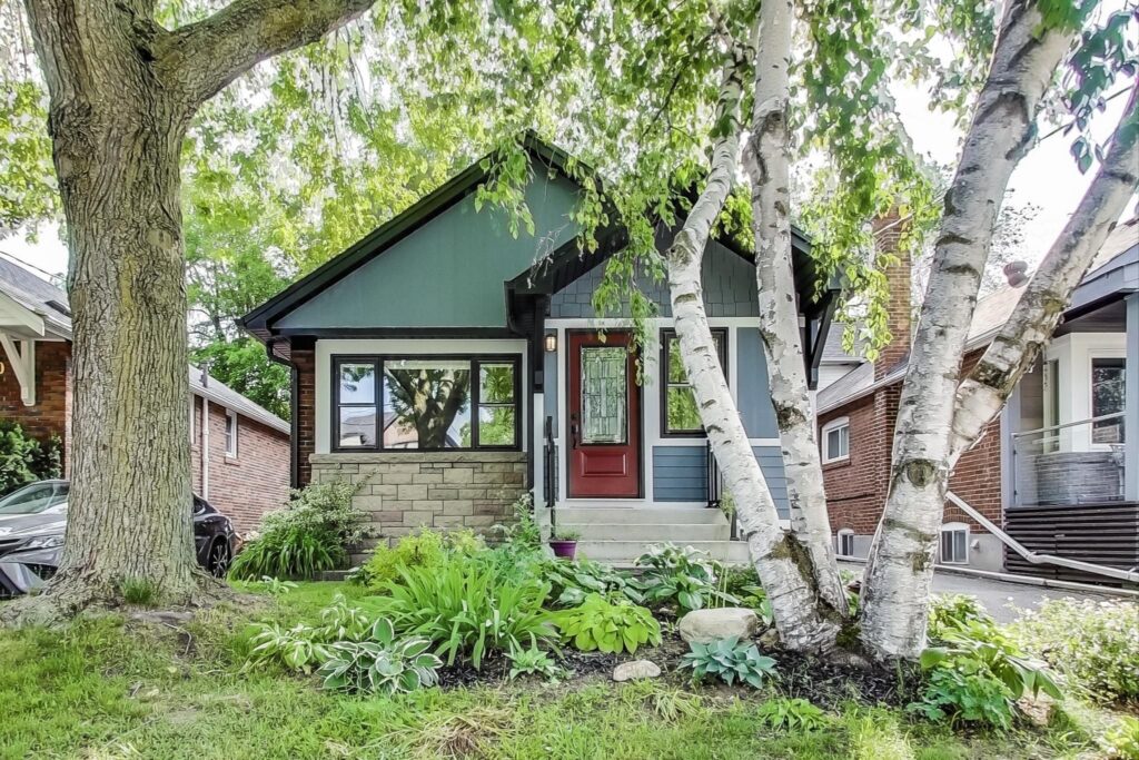 Photo of 22 Roblin Avenue