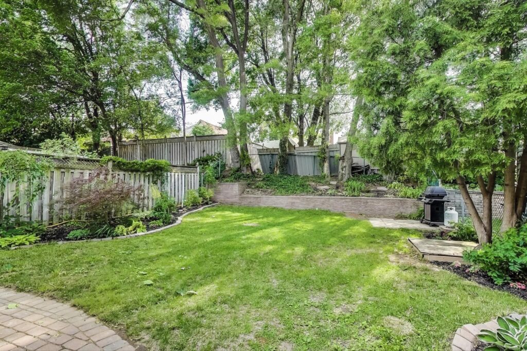 Photo of 22 Roblin Avenue