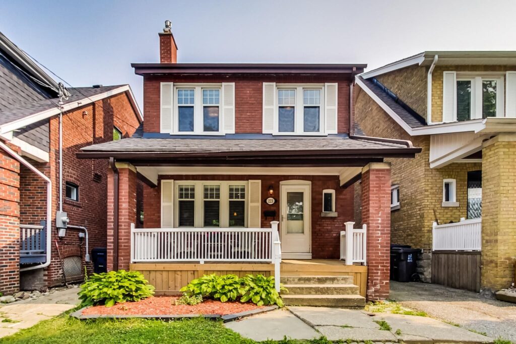 Photo of 223 Belsize Dr