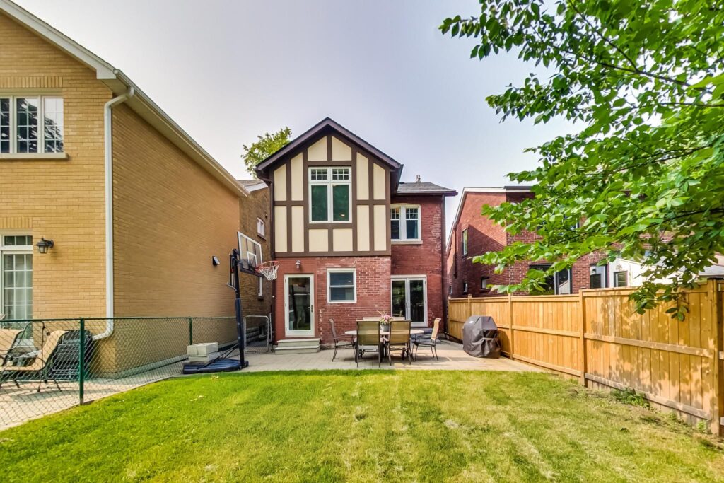 Photo of 223 Belsize Dr