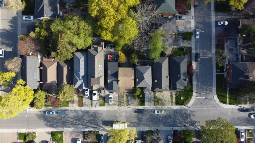Photo of 245 Manor Road East