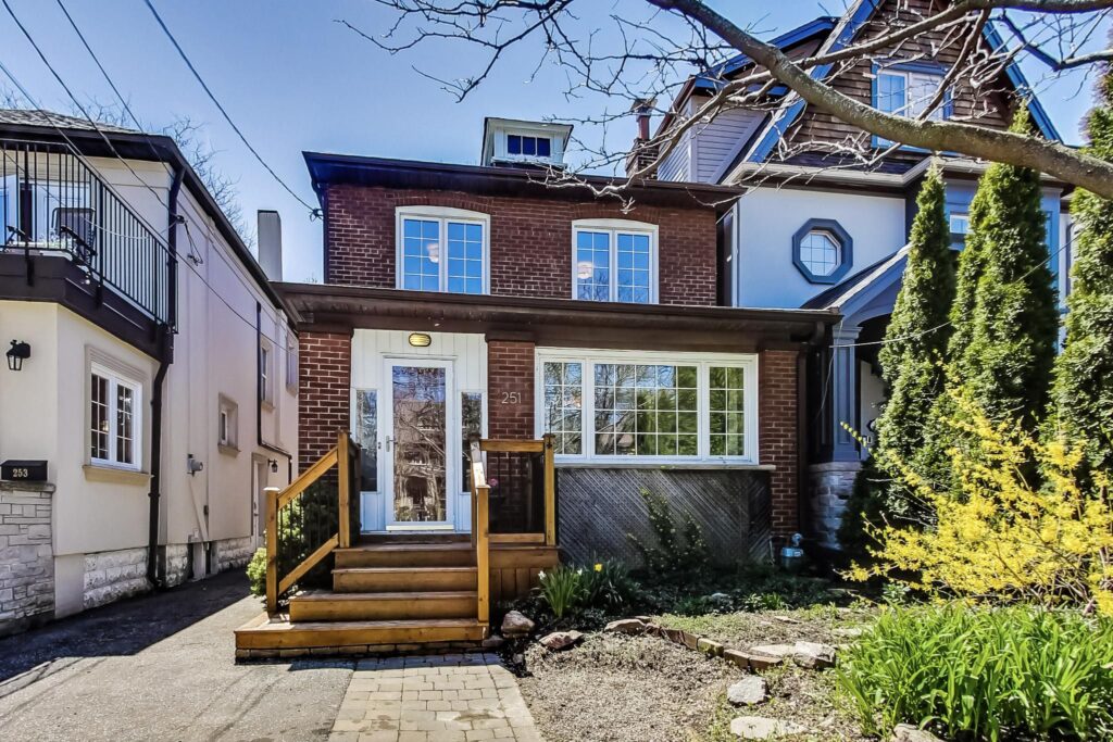 Photo of 251 Belsize Drive