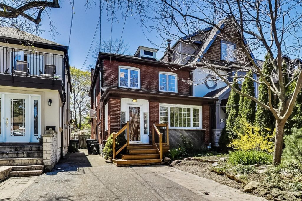 Photo of 251 Belsize Drive