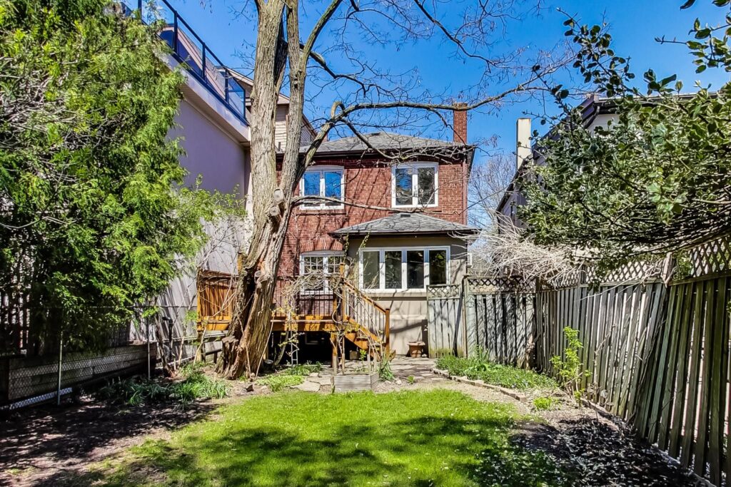 Photo of 251 Belsize Drive