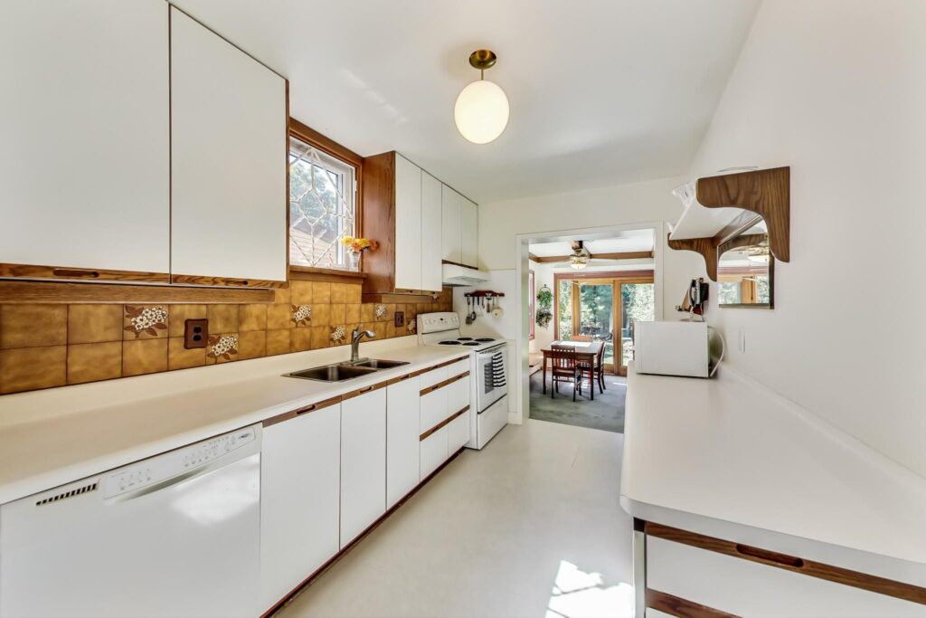 Photo of 26 Tanager Avenue