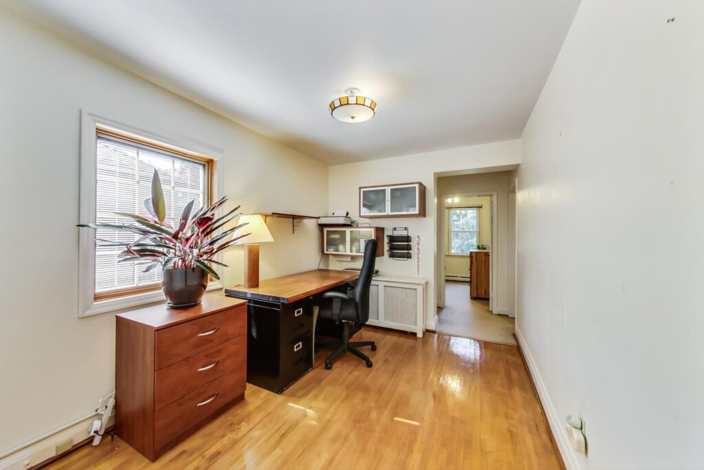 Photo of 26 Tanager Avenue