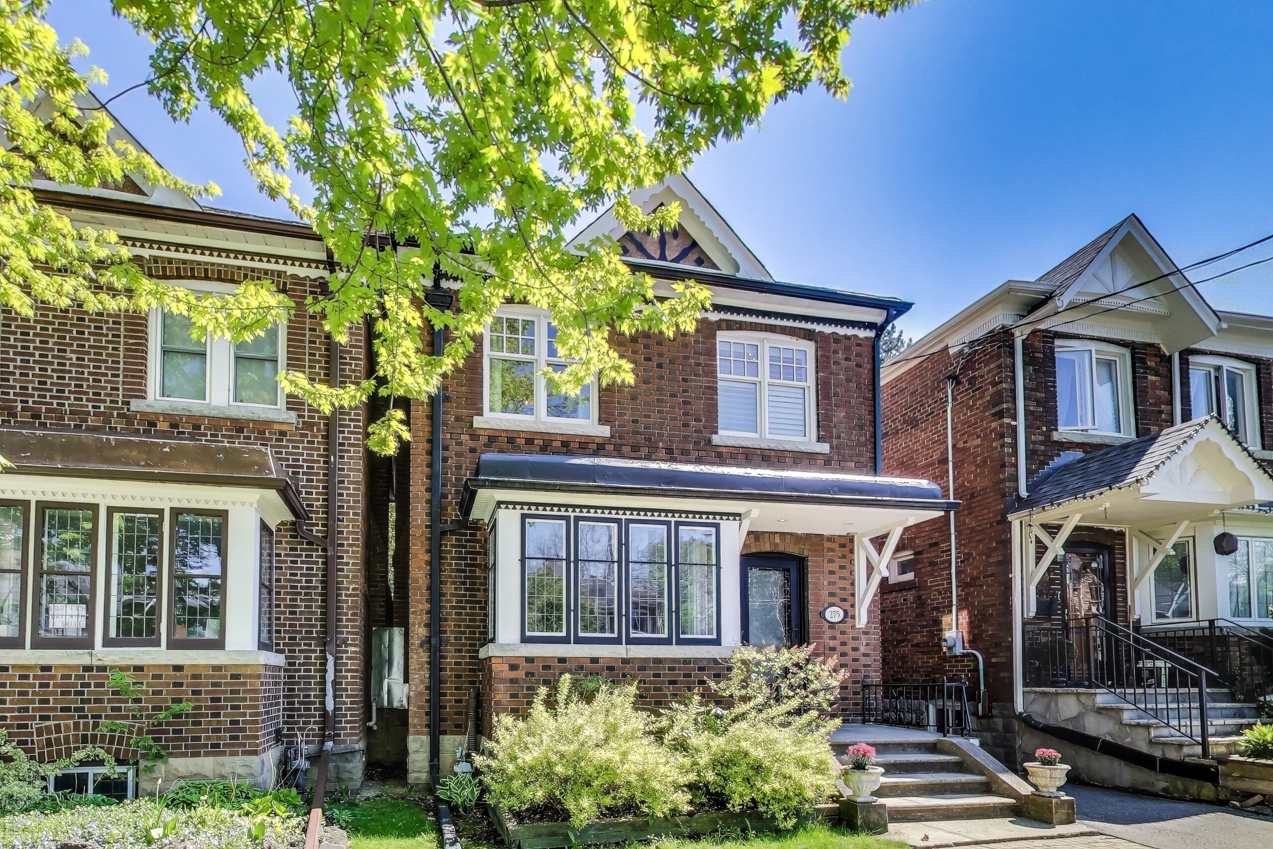 Photo of 275 Fairlawn Avenue