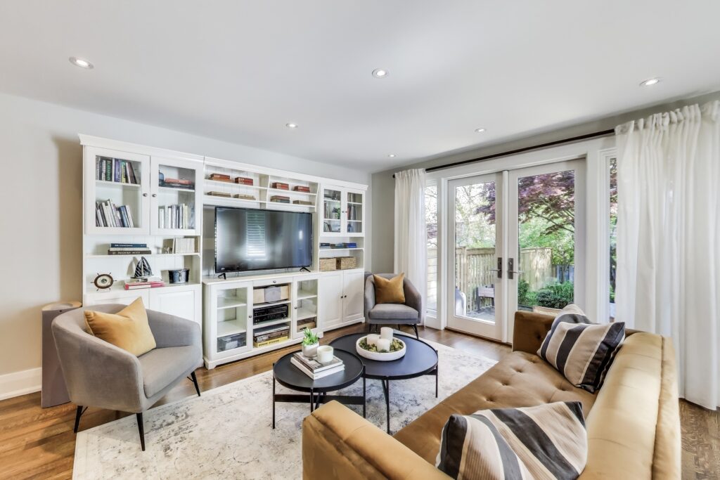 Photo of 275 Fairlawn Avenue