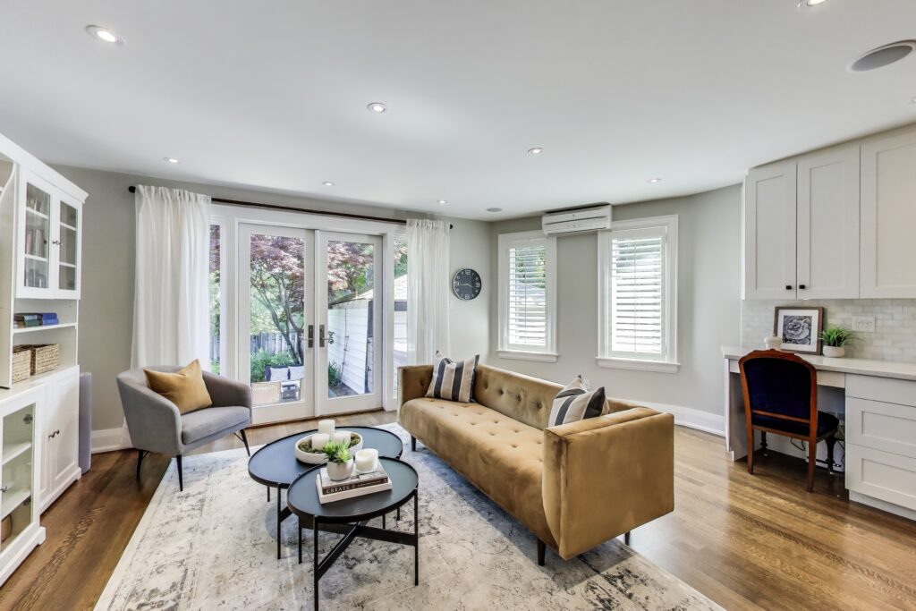 Photo of 275 Fairlawn Avenue
