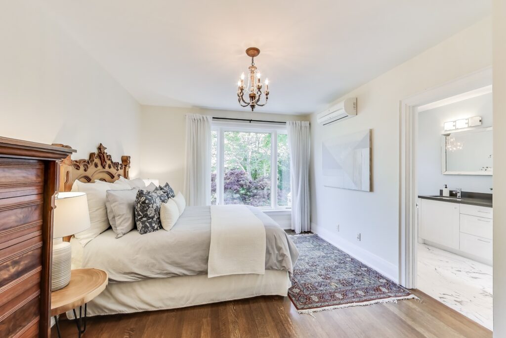 Photo of 275 Fairlawn Avenue