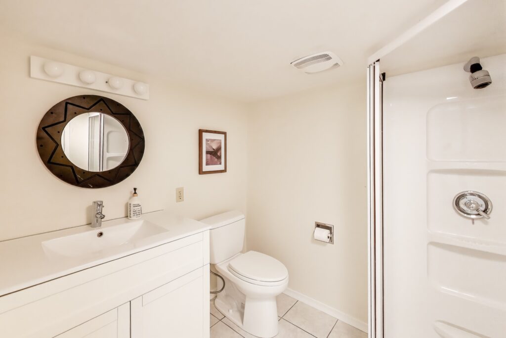 Photo of 275 Fairlawn Avenue