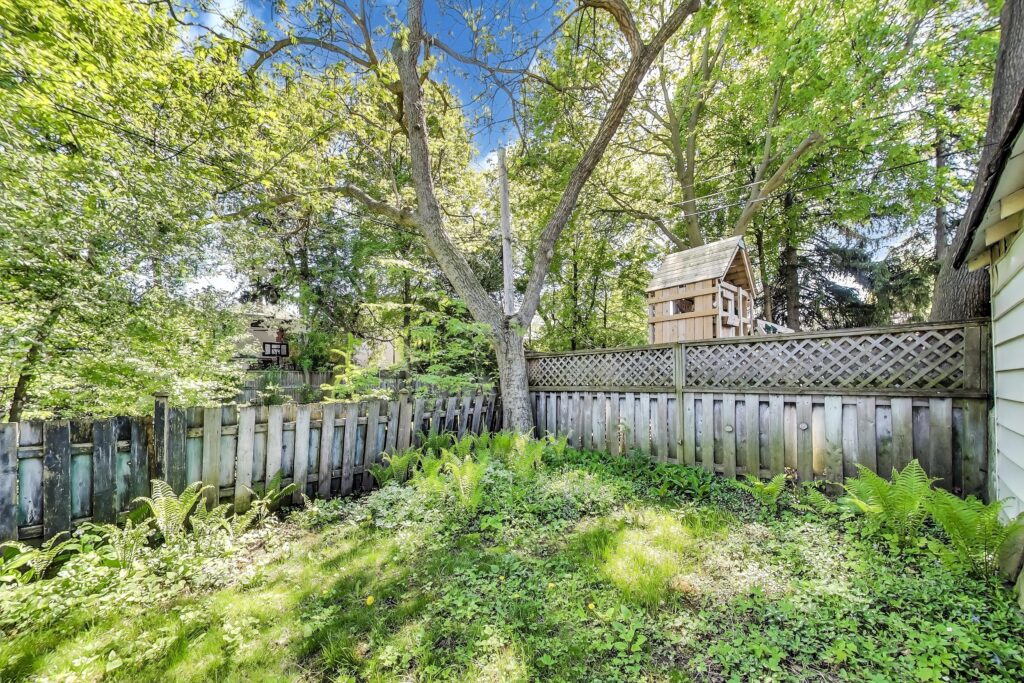 Photo of 275 Fairlawn Avenue