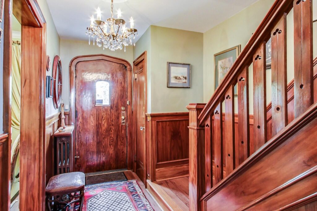 Photo of 278 Chaplin Crescent