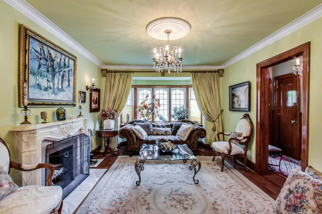 Photo of 278 Chaplin Crescent