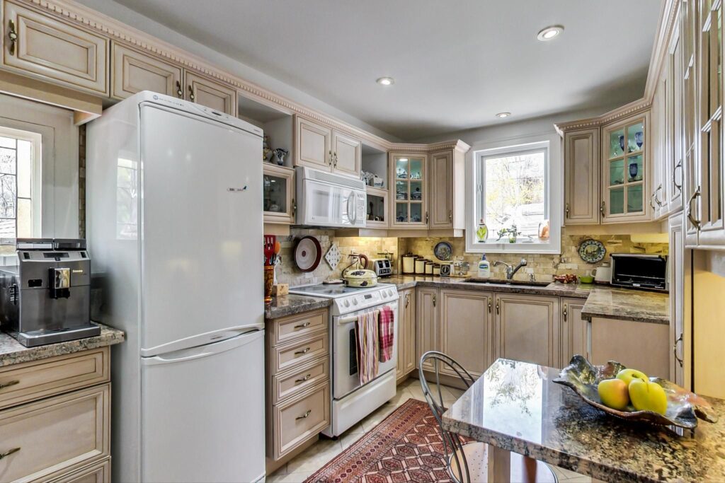 Photo of 278 Chaplin Crescent