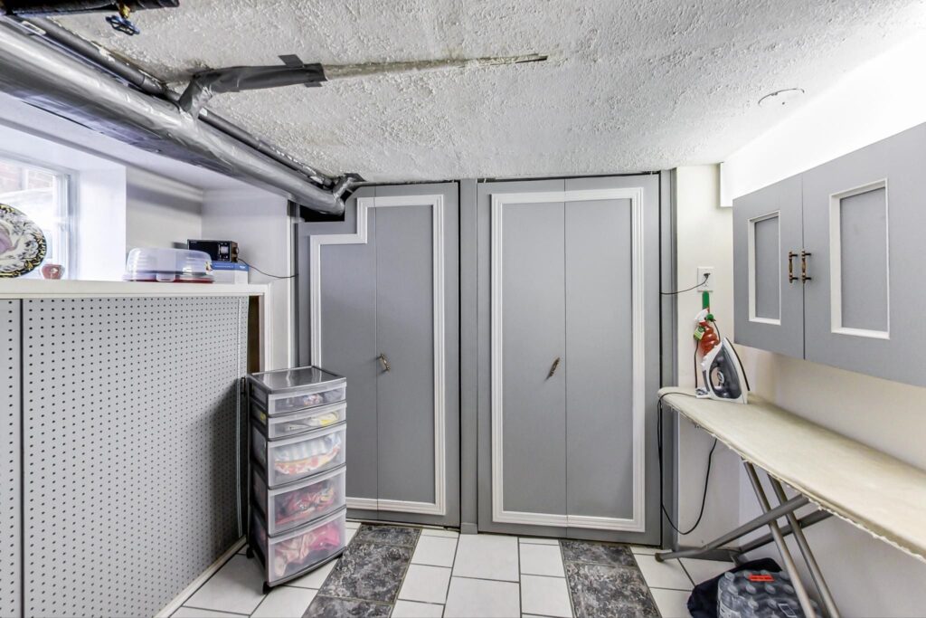 Photo of 278 Chaplin Crescent