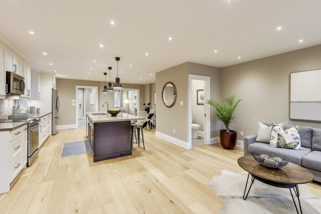 Photo of 300 Manor Road East